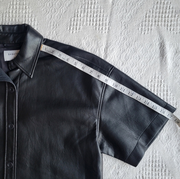 Aritzia Babaton Frances Button Up Faux Leather Short Sleeve Oversize Jacket - Picture 8 of 10